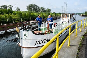 Jantar - symbol Bydgoszczy wyruszył w rejs do Elbląga