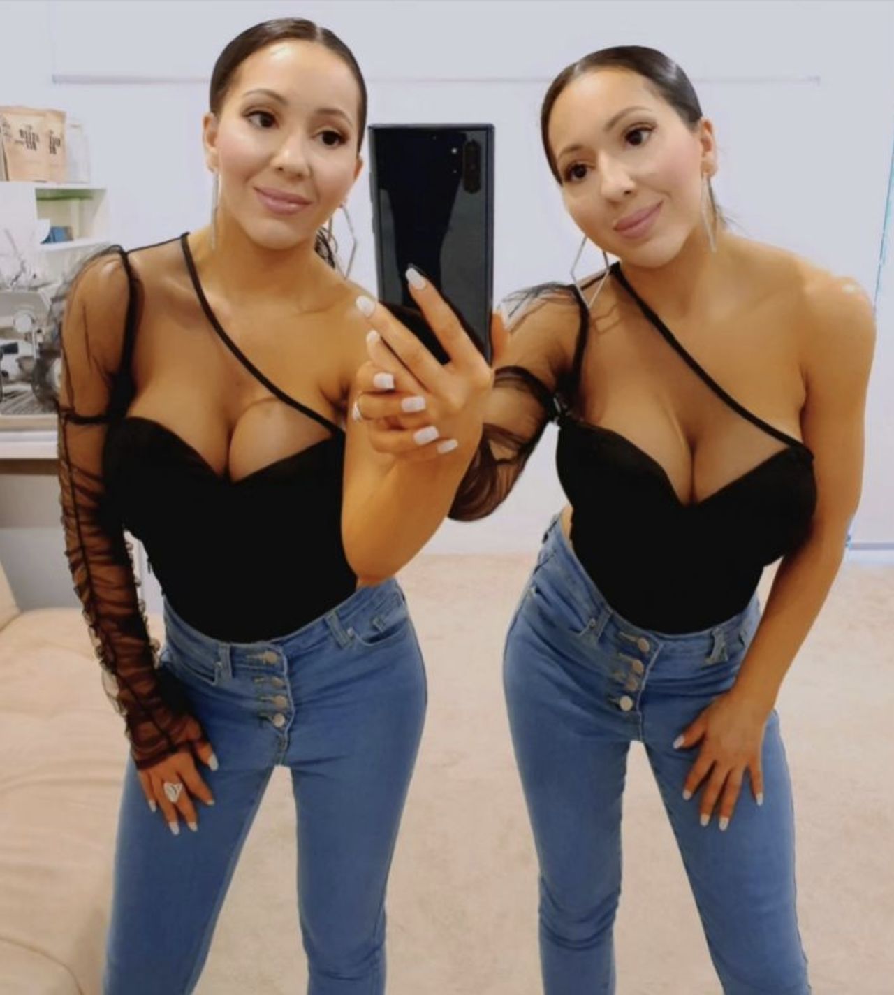 Anna and Lucy DeCinque