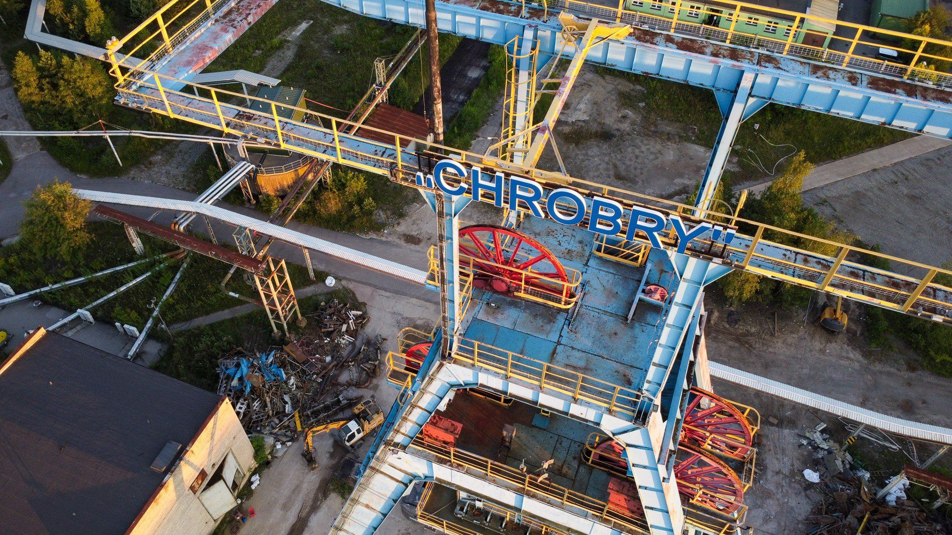 Rozbiórka budynków pod wieżą &#34;Chrobry&#34; w Olkuszu dobiegła końca