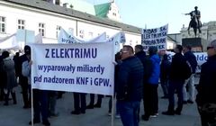 Manifestacja drobnych akcjonariuszy Elektrimu kontrolowanego przez Zygmunta Solorza