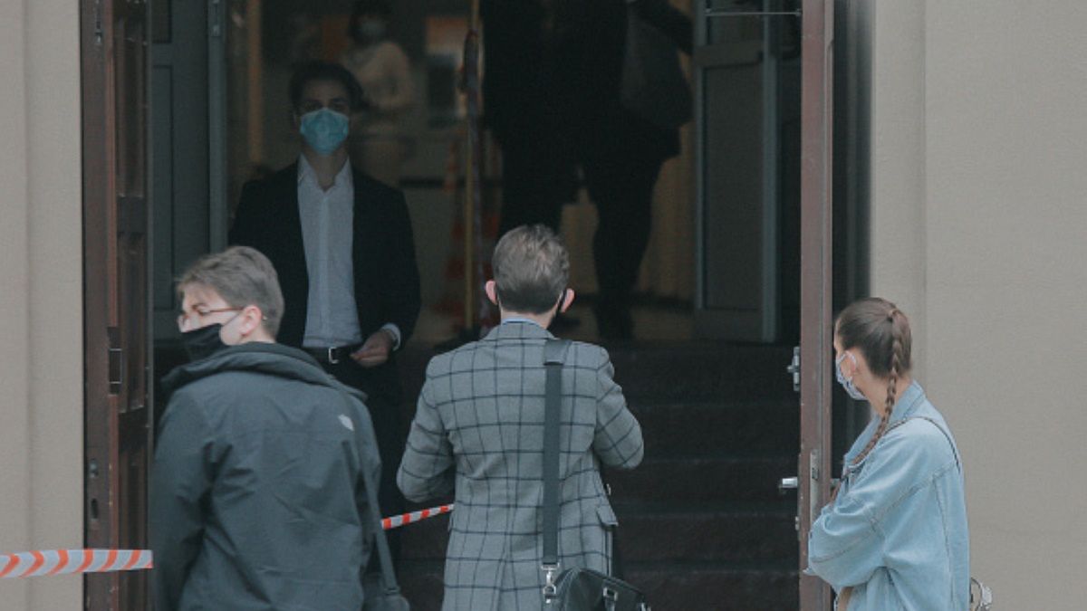 Nauczycielka była w szoku, gdy otworzyła prezent od uczennicy. Podejrzewa, że bielizna była pomysłem rodziców, a nie samego dziecka (zdjęcie ilustracyjne) 