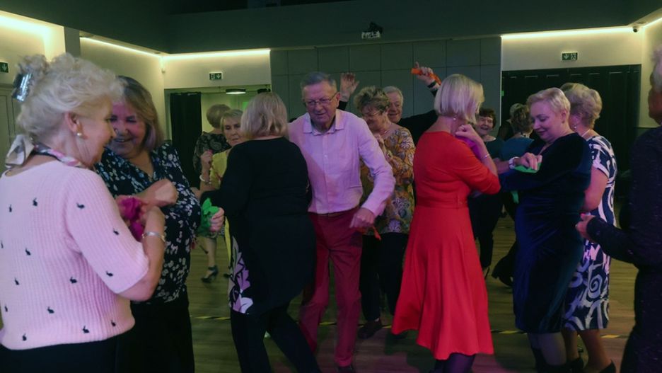 Domówka w Atrium (Wojciech Obremski lca.pl)