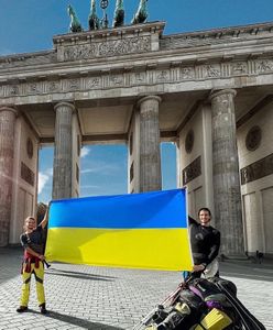 1300 км пішки. Українські мандрівники йдуть країнами Європи та збирають на ЗСУ