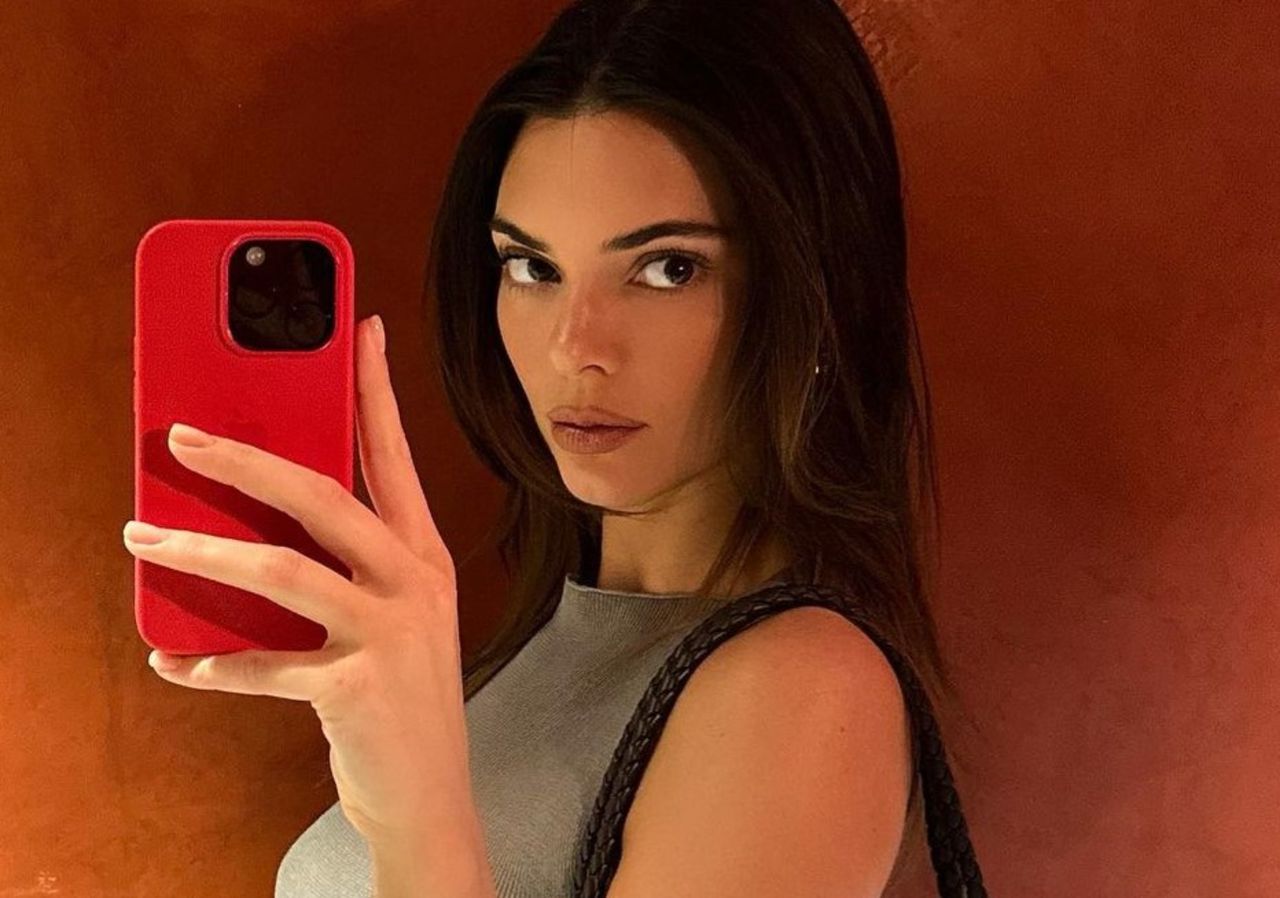 Kendall Jenner stuns in dramatic "naked" dress at "Vogue World" event