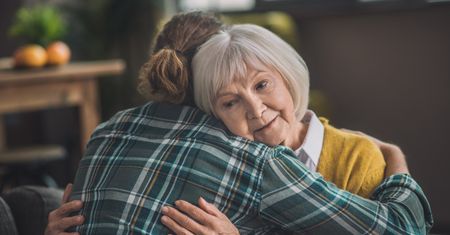 To nie zawsze Alzheimer. Demencja może zaczynać się zupełnie inaczej