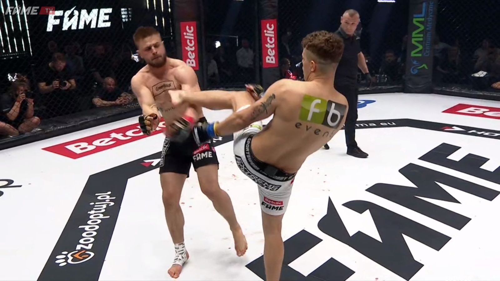 Fame MMA 10: Ferrari kontra Harribo