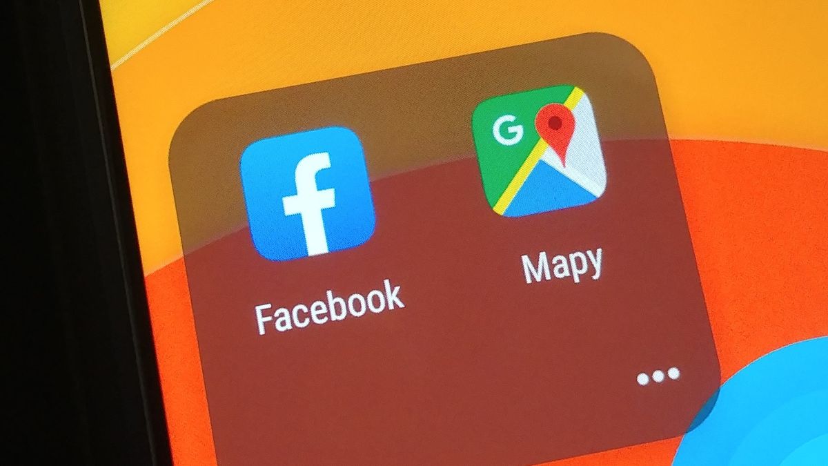 Facebook i Mapy Google – nietypowe porównanie, fot. Oskar Ziomek