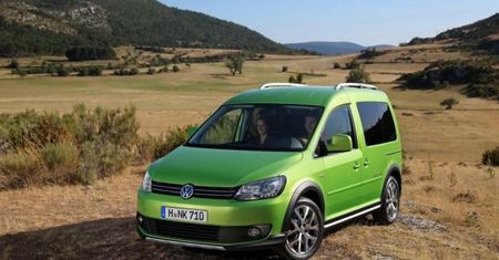 Volkswagen Cross Caddy – dostawczak w lekki teren [Paryż 2012]