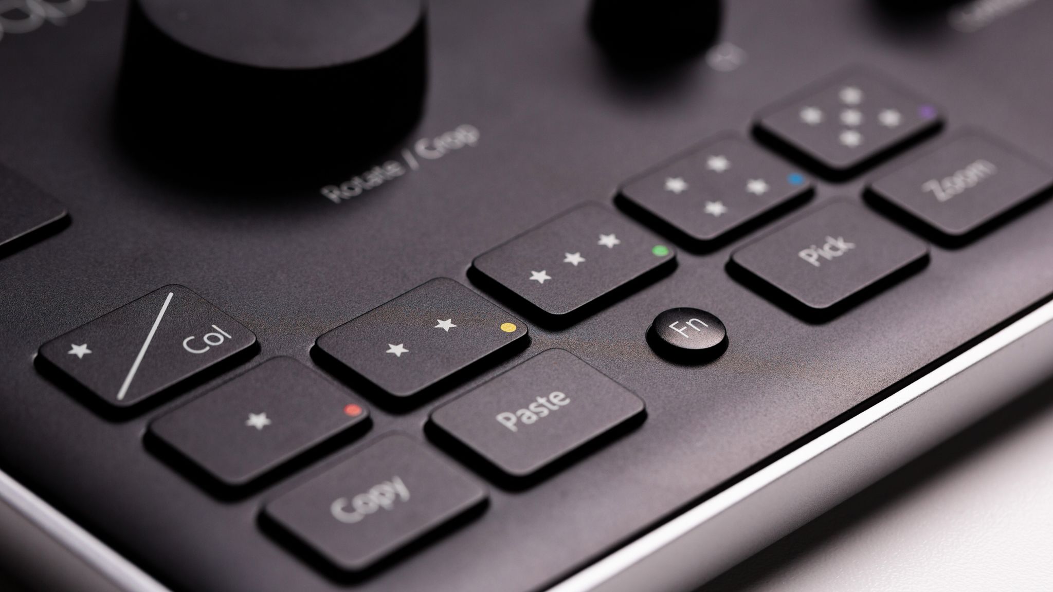 Loupedeck – zostań DJ-em w świecie fotografii. Test kontrolera do Lightrooma 7