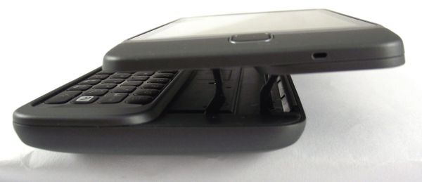 Jak działa mechanizm rozsuwania w HTC Desire Z? 2