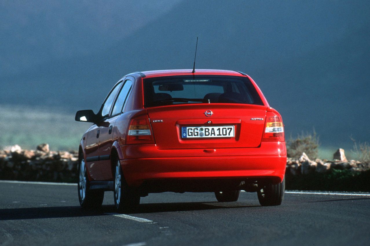 Opel Astra II