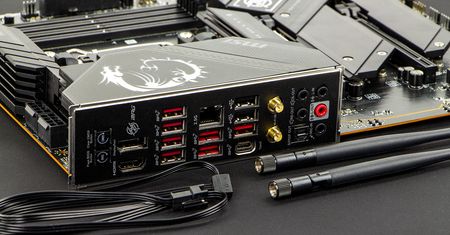 MSI MPG B650 Carbon WIFI - wypasiona płyta B650. Tańsza alternatywa pod Ryzen 7000?