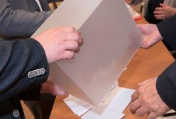 Kiedy pełne wyniki od PKW ze wszystkich komisji? Historia potrafiła zaskoczyć