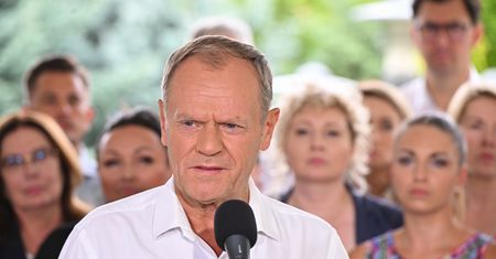 Tusk o "smrodzie pisowskiej korupcji". Spore emocje w sieci