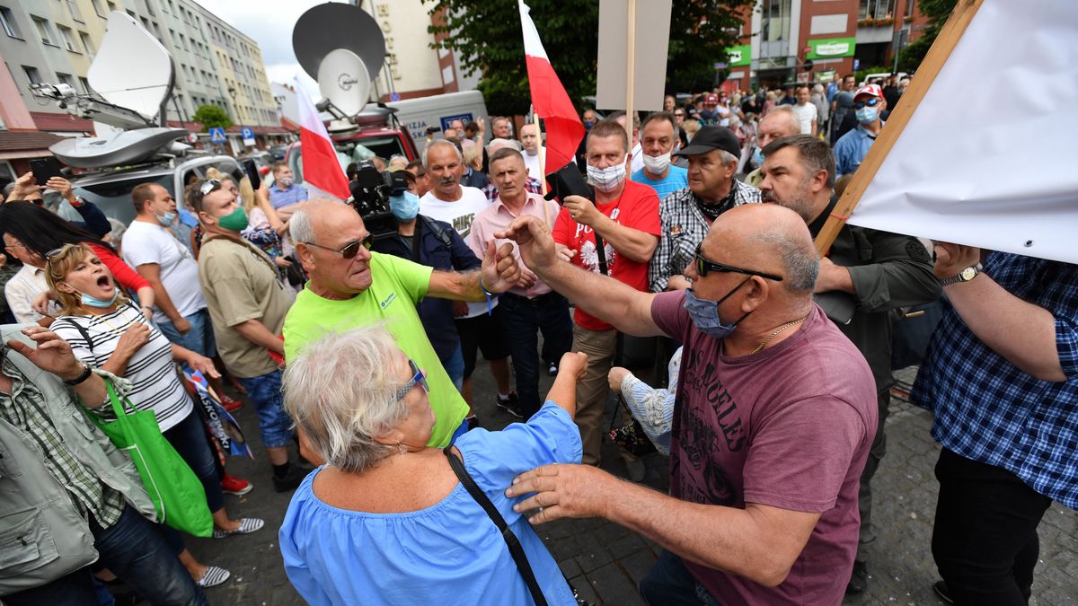 Starcia pomiędzy zwolennikami kandydatów na urząd prezydenta przez spotkaniem z ubiegającym się o reelekcję prezydentem RP Andrzejem Dudą w Stargardzie.