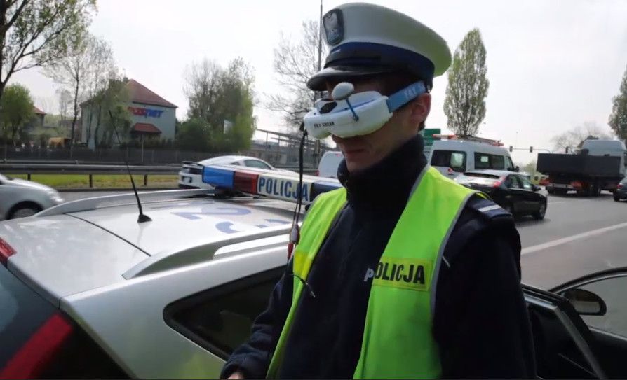 Radiowozy, drony i lawety. Policja kupuje nowy sprzęt dla drogówki