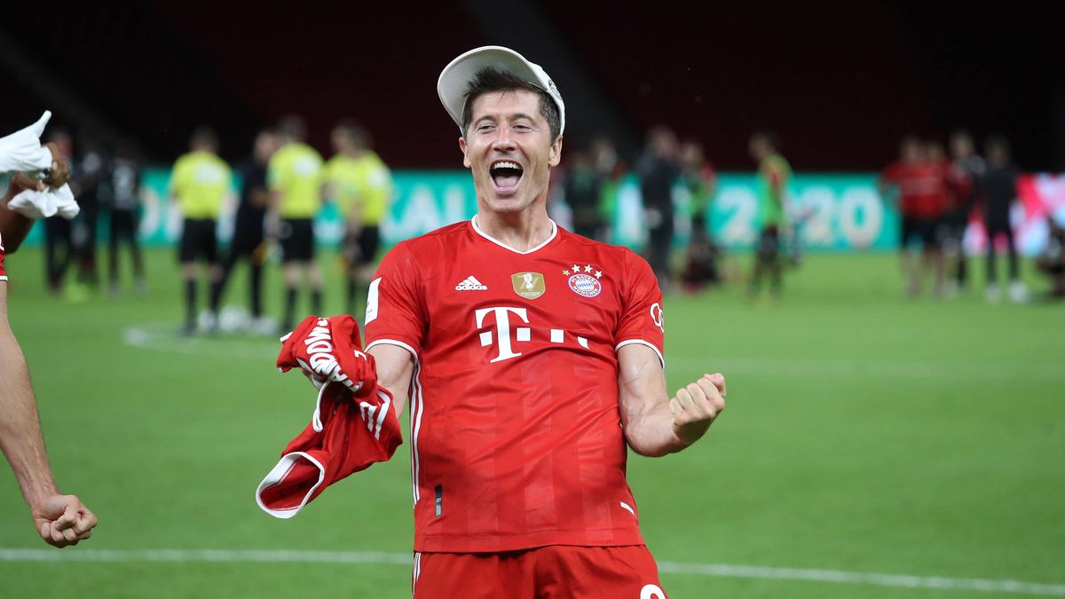 Robert Lewandowski wygrał po raz kolejny Puchar Niemiec.