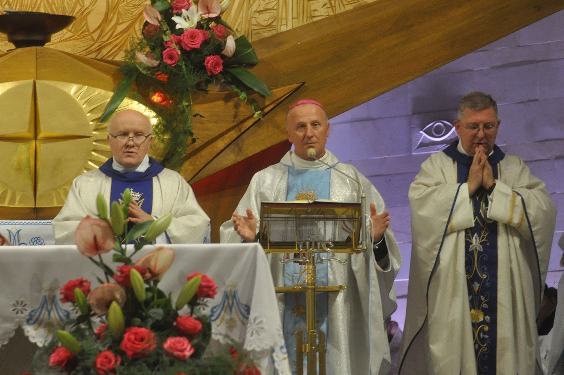 Na rocznicę koronacji obrazu Matki Bożej Czarneckiej do Sanktuarium w Czarnej przybyły tłumy