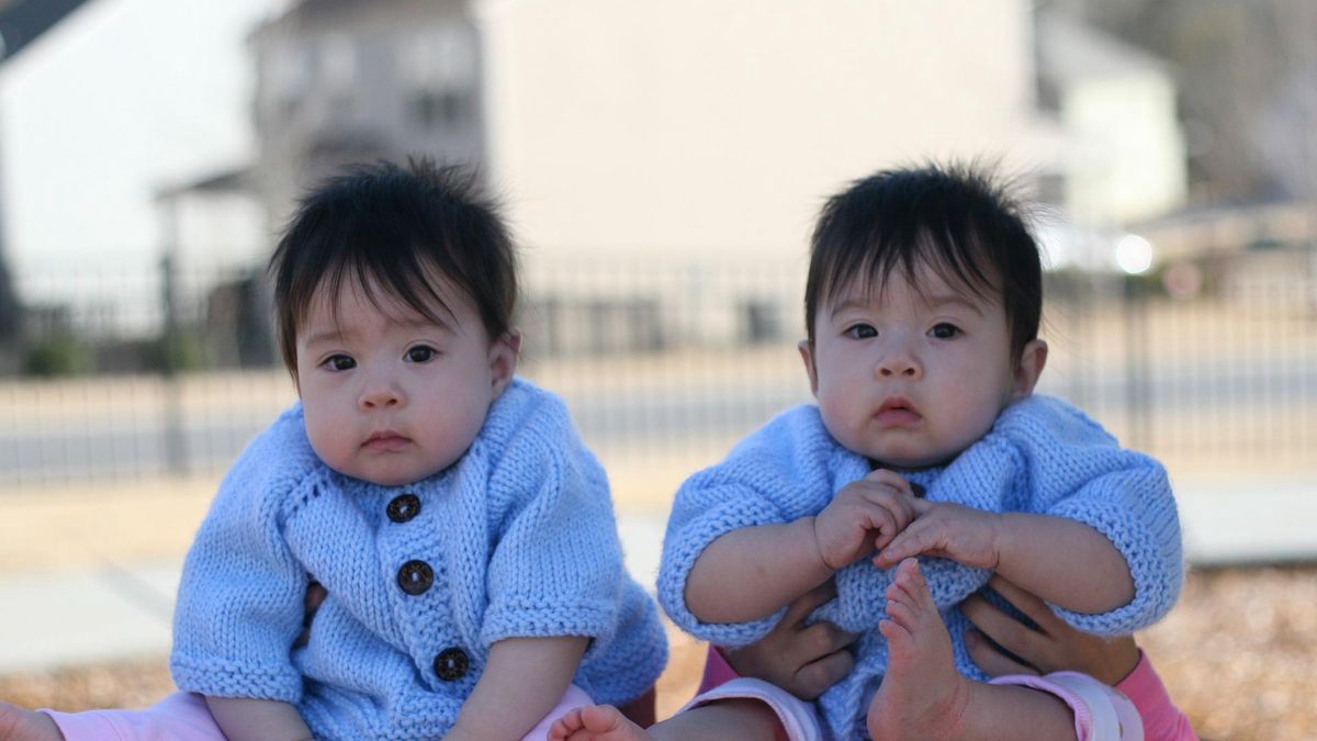 Wyniki testu IQ bliźniaczek różniły się (zdjęcie ilustracyjne)