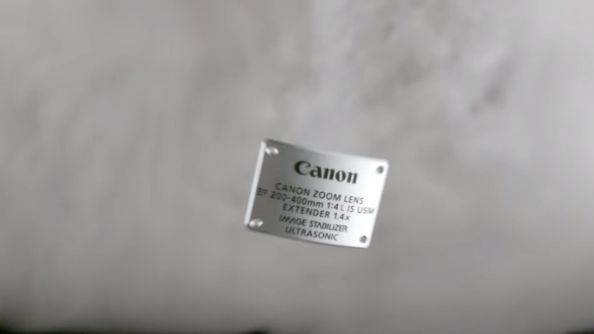 Rozłożyli na części obiektyw Canon 200-400mm f/4L IS USM za 40 tys. zł, aby zobaczyć co jest w środku 7