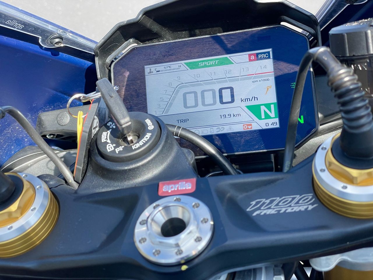 Aprilia RSV4 Factory