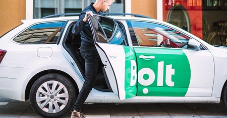 Bolt podnosi prowizję pobieraną od kierowców, bo… drożeje paliwo. Kierowcy wściekli