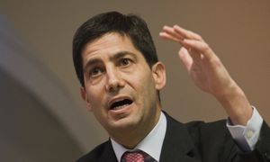 Trump namaścił nowego prezesa Fed. Oto, co wiemy o Kevinie Warshu