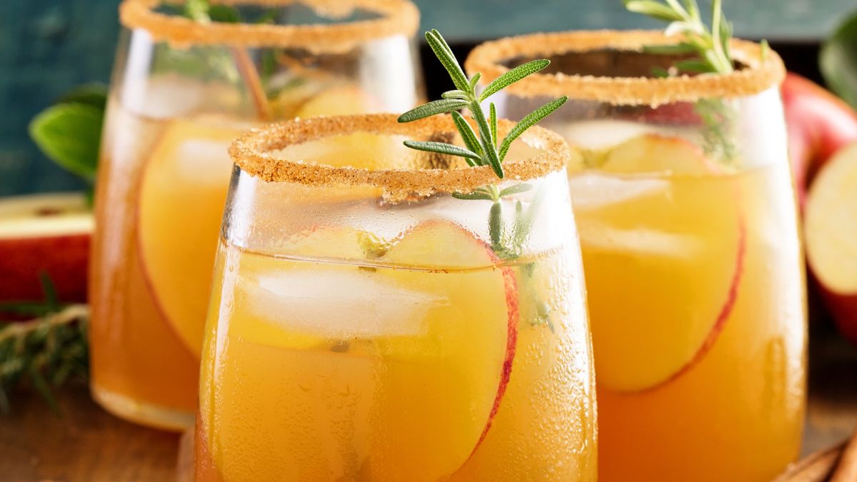 Napój na przejedzenie oczyszcza jelita