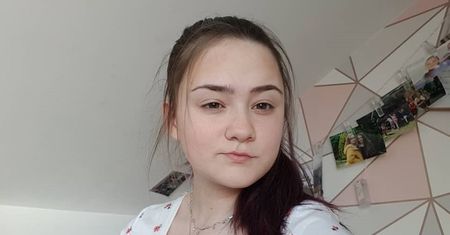 Cece ma 18 lat i Zespół Tourette'a. Na TikToku pokazuje, jak wygląda jej życie