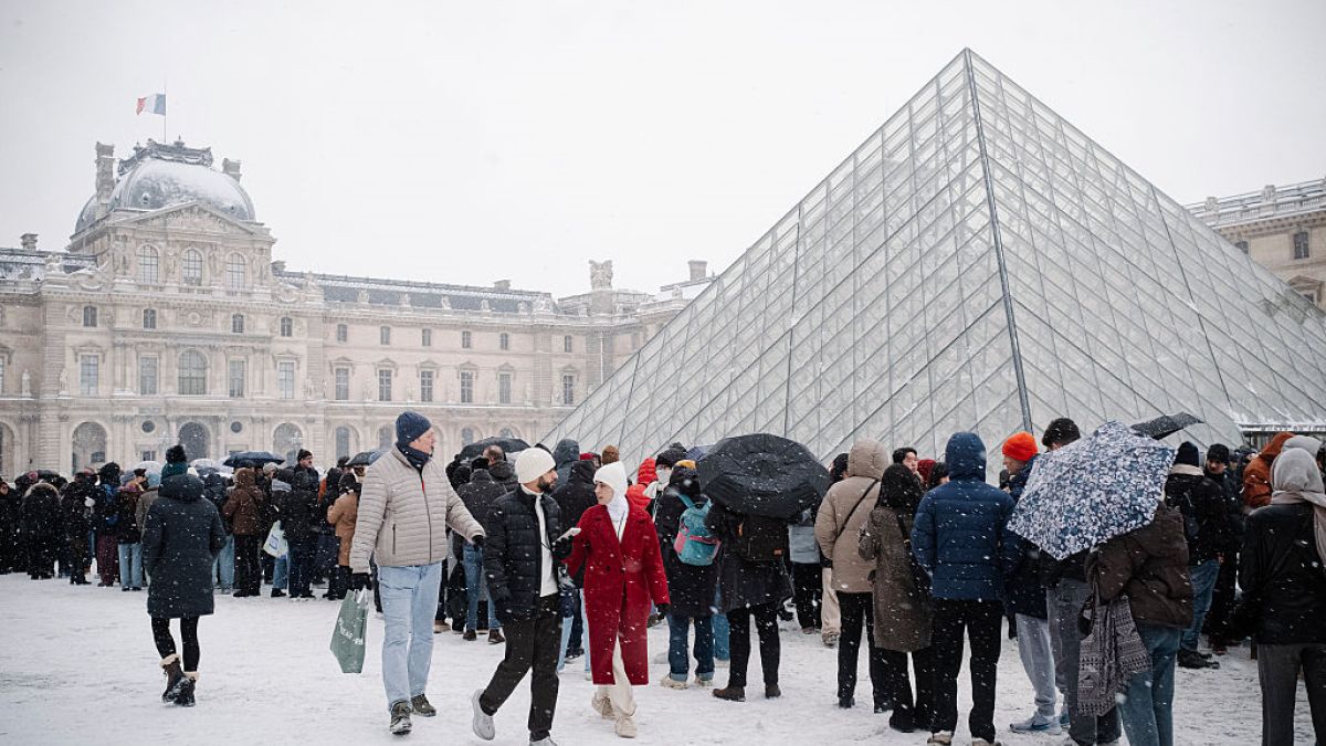 Wyciek wody w Luwrze doprowadził do zamknięcia kilku sal