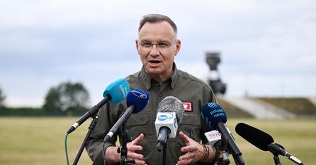 Duda o wydatkach na obronność. Zwrócił się do rządu