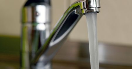 Wykryto bakterię w wodzie. Ostrzeżenia dla 7 miejscowości