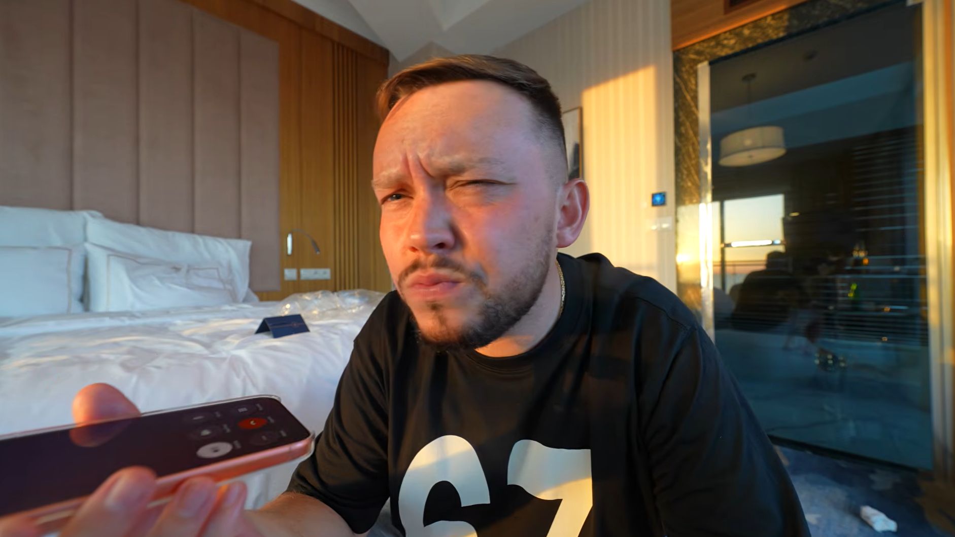 Książulo relacjonuje pobyt w Hotelu Gołębiewskim w Pobierowie