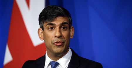 Rekordowy pakiet pomocy dla Ukrainy. Rishi Sunak ogłosi go w Warszawie
