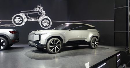 Elektryczna Toyota Land Cruiser Se, czyli świat się kończy