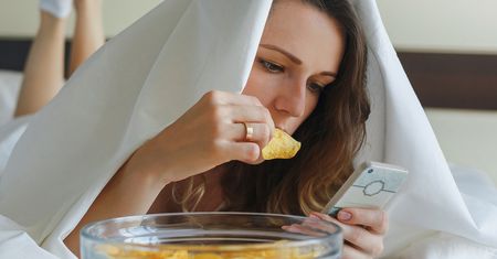 Co łączy chipsy i TikToka? Teoria Dorito wskazuje, że mamy z nimi ten sam problem