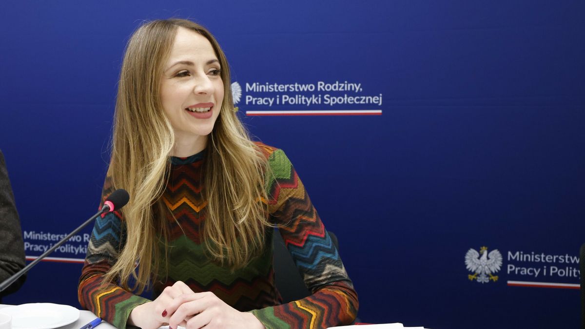 Rząd przyjął projekt ws. dodatków dla rodzin zastępczych przygotowany przez resort rodziny na czele którego stoi Agnieszka Dziemianowicz-Bąk