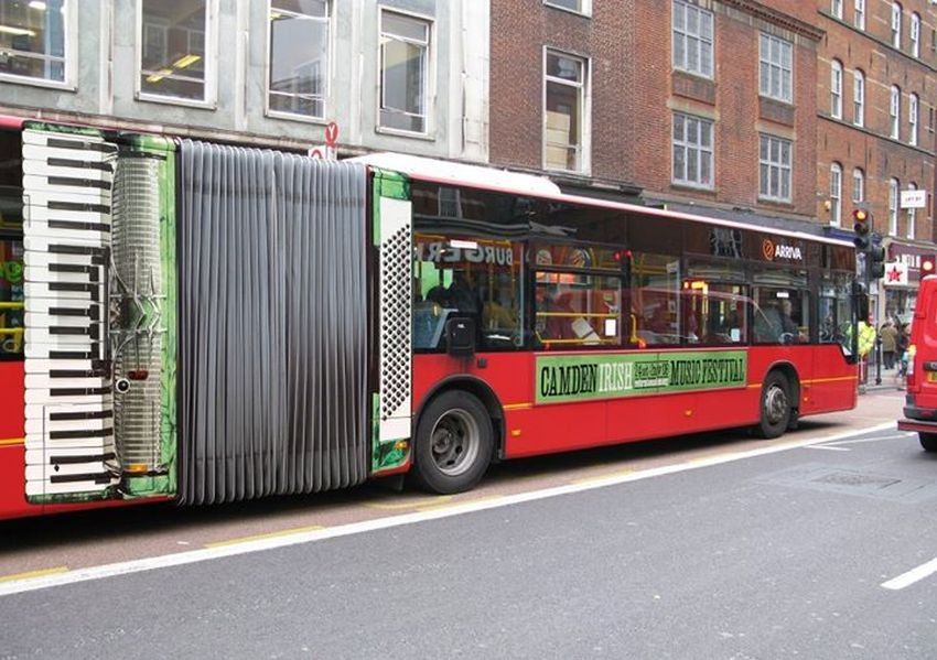 Petycja, by przegubowe autobusy na zakrętach grały jak akordeon