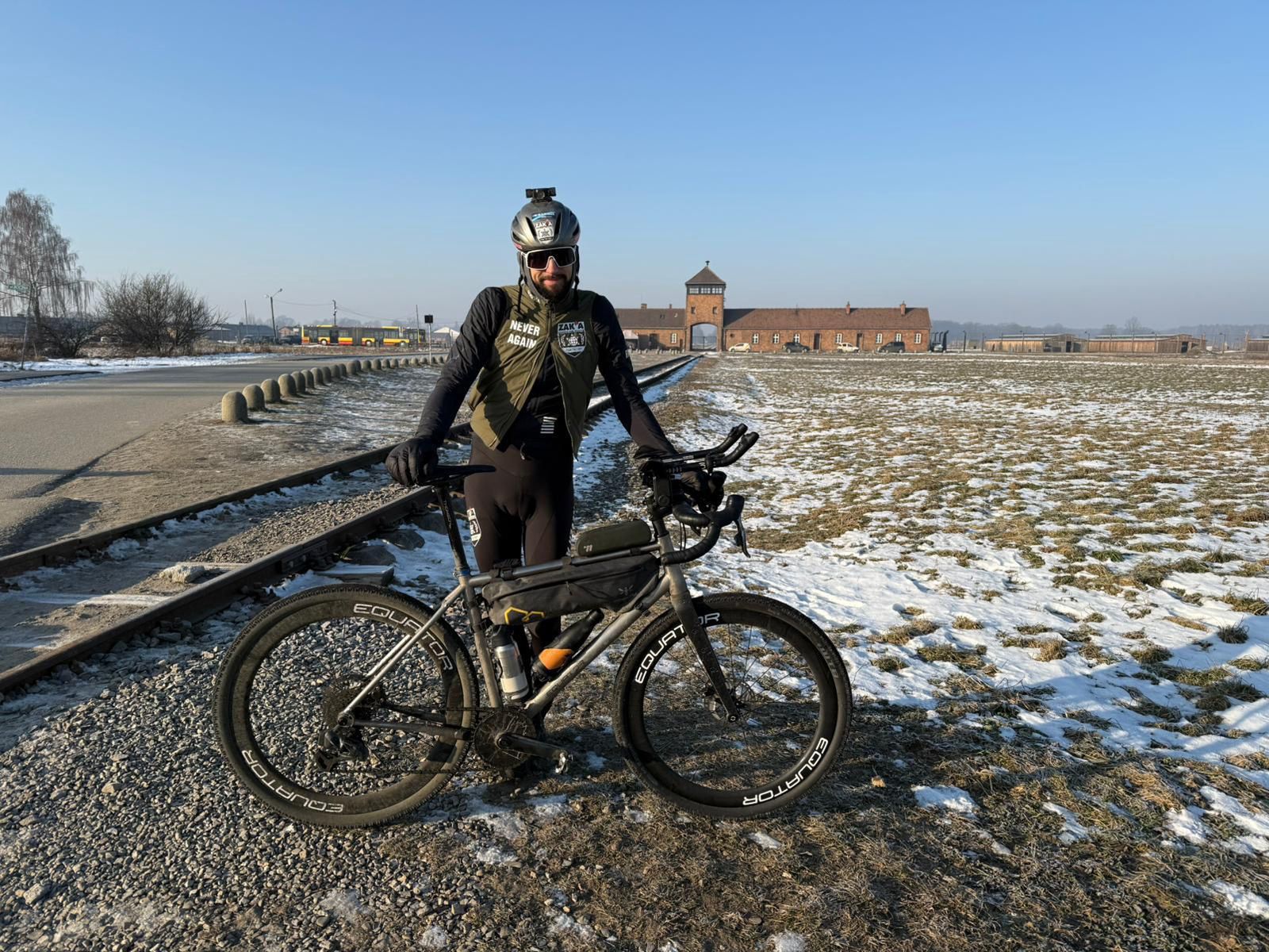 Czech całą trasę pokonał na rowerze 