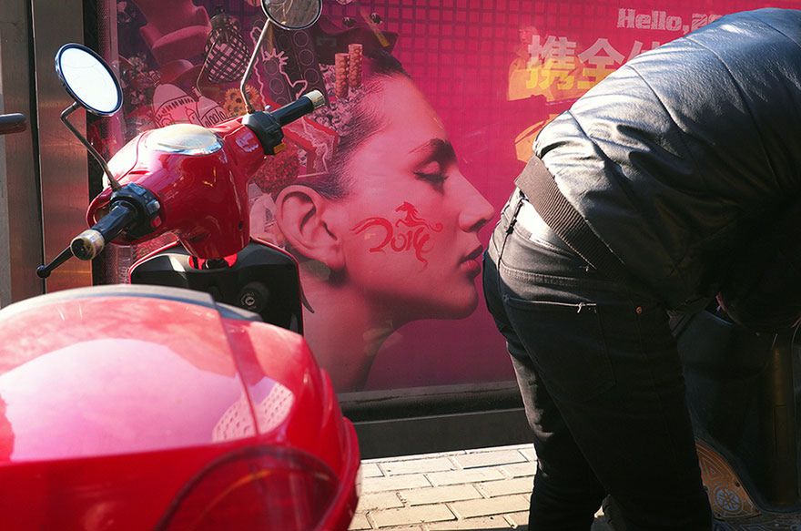 Tao Liu - fotograf amator z Chin, który stał się znany, dzięki humorystycznej fotografii ulicznej 5