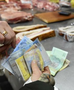 Wojna na Ukrainie. W Kijowie zakorkowane ulice, kolejki na stacjach, ludzie wykupują żywność