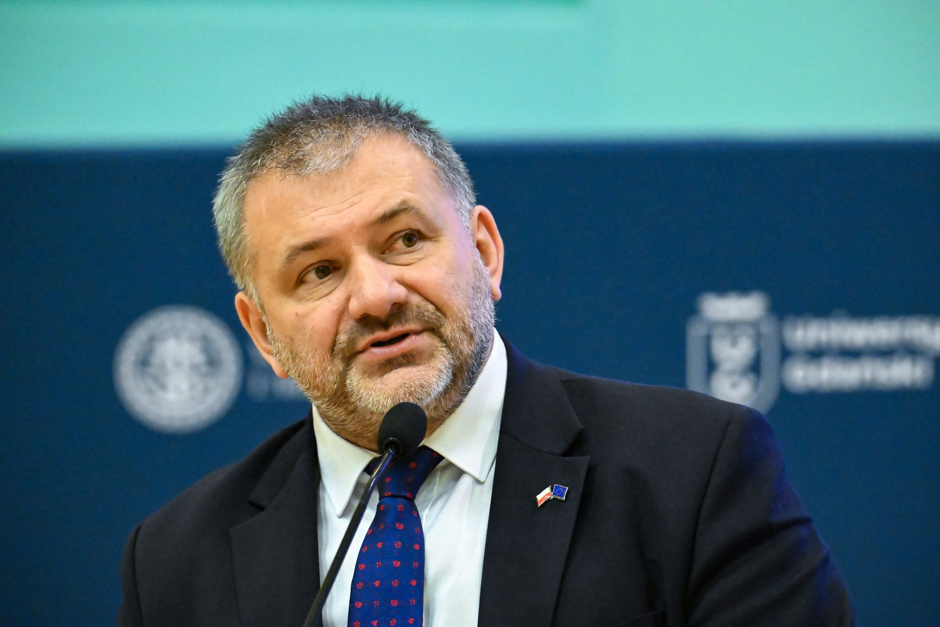 wiadomości,aktualności,WP Wiadomości Polacy ocenili apolityczność prokuratury. W tle sprawa Ewy Wrzosek