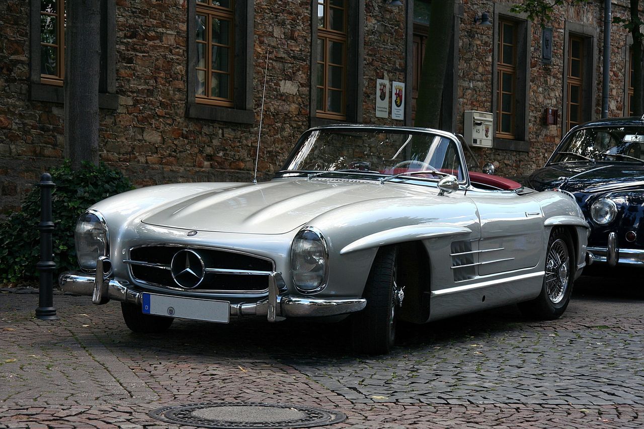 Mercedes 300 SL Roadster (fot. vixations.com)