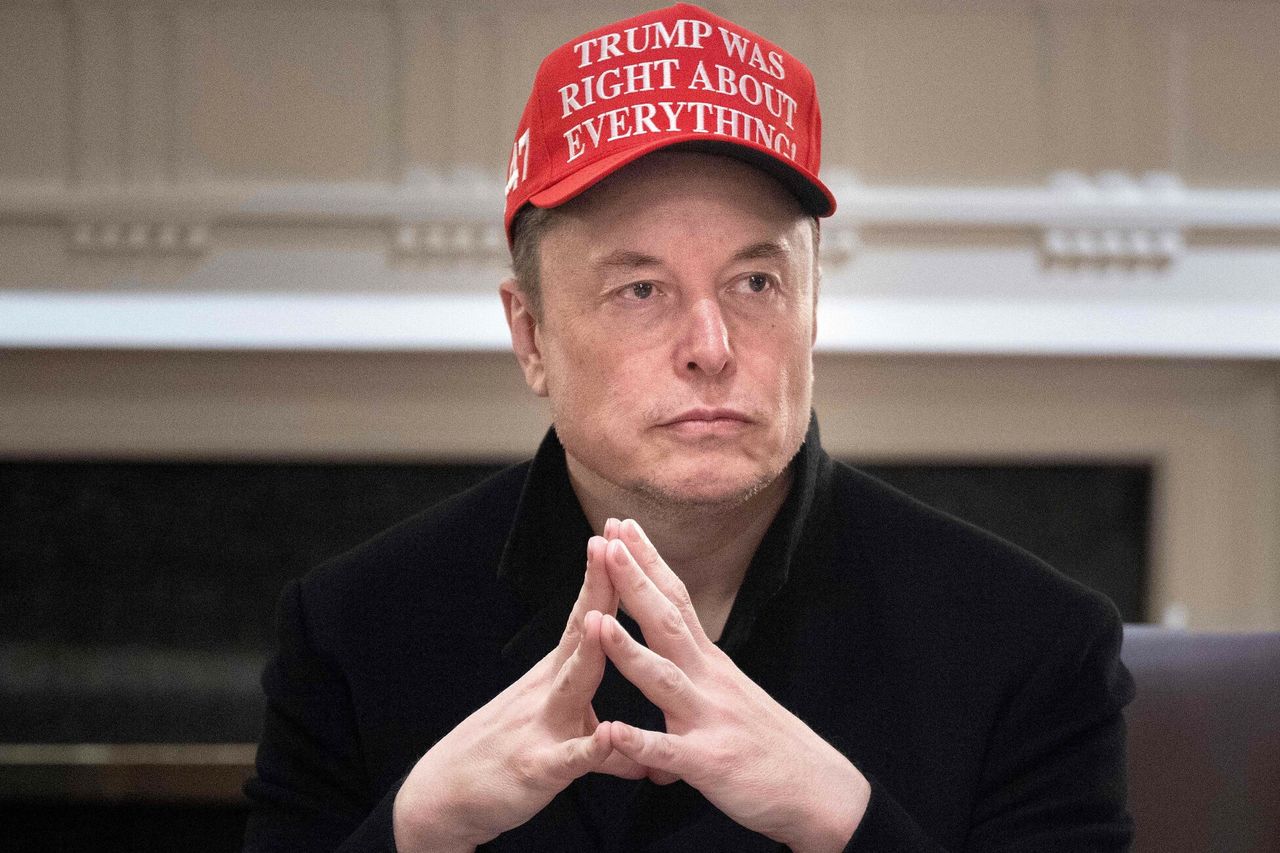 Democrats call for probe into Musk's missile shield role