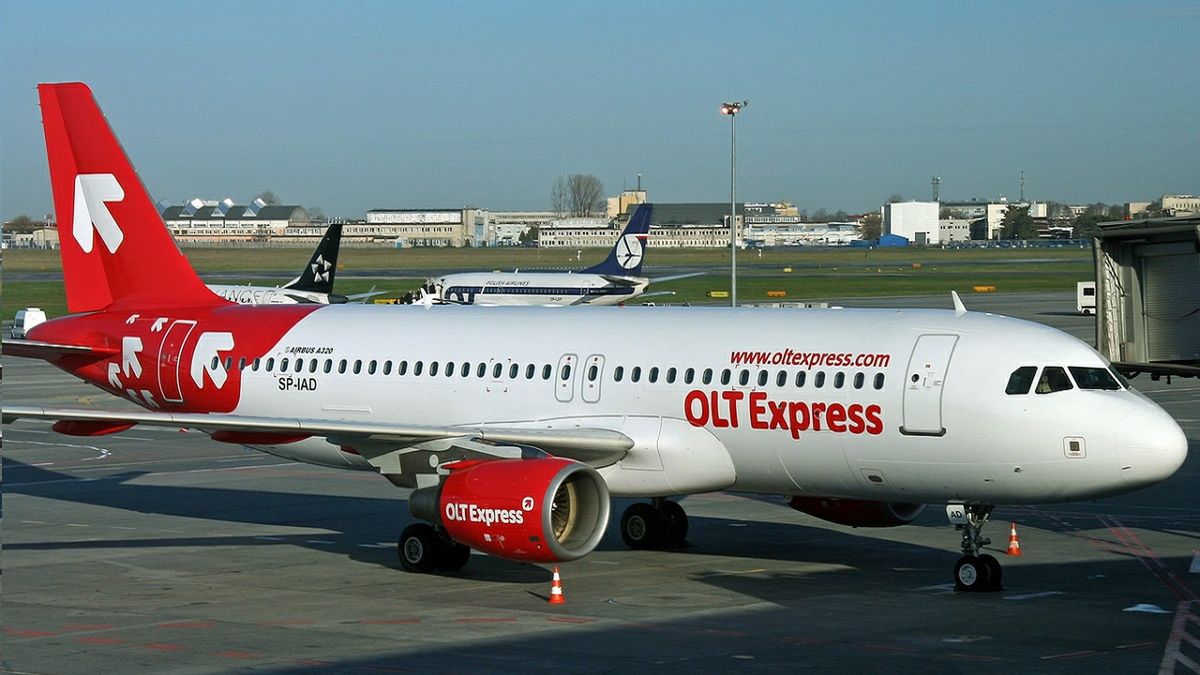 Samolot OLT Express 