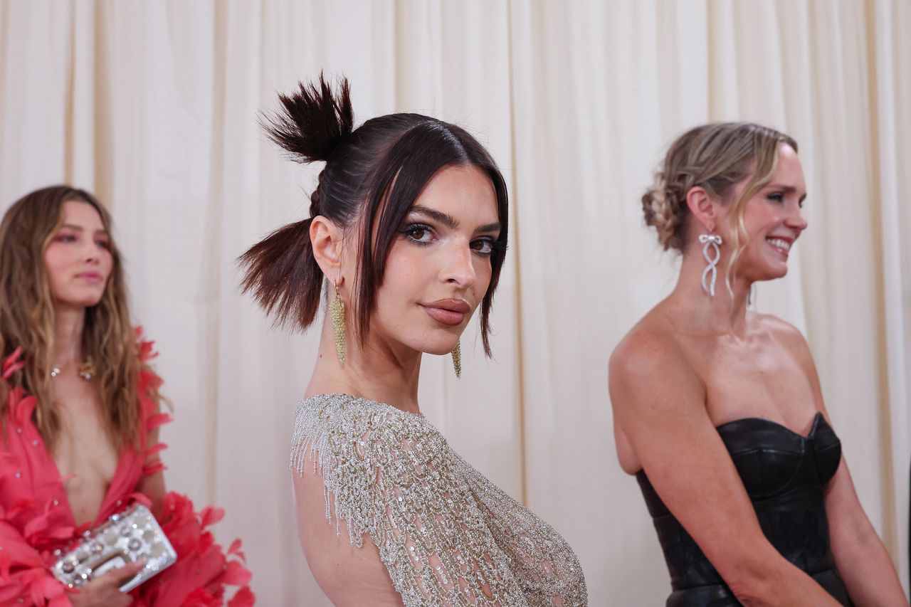 MET Gala 2024. Emily Ratajkowski w "nagiej sukience"