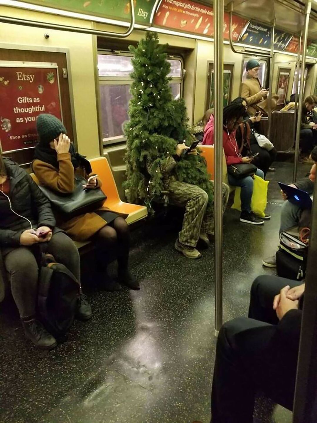 Zdjęcia niesamowitych ludzi w metrze. Co zrobisz, gdy ich spotkasz? 10