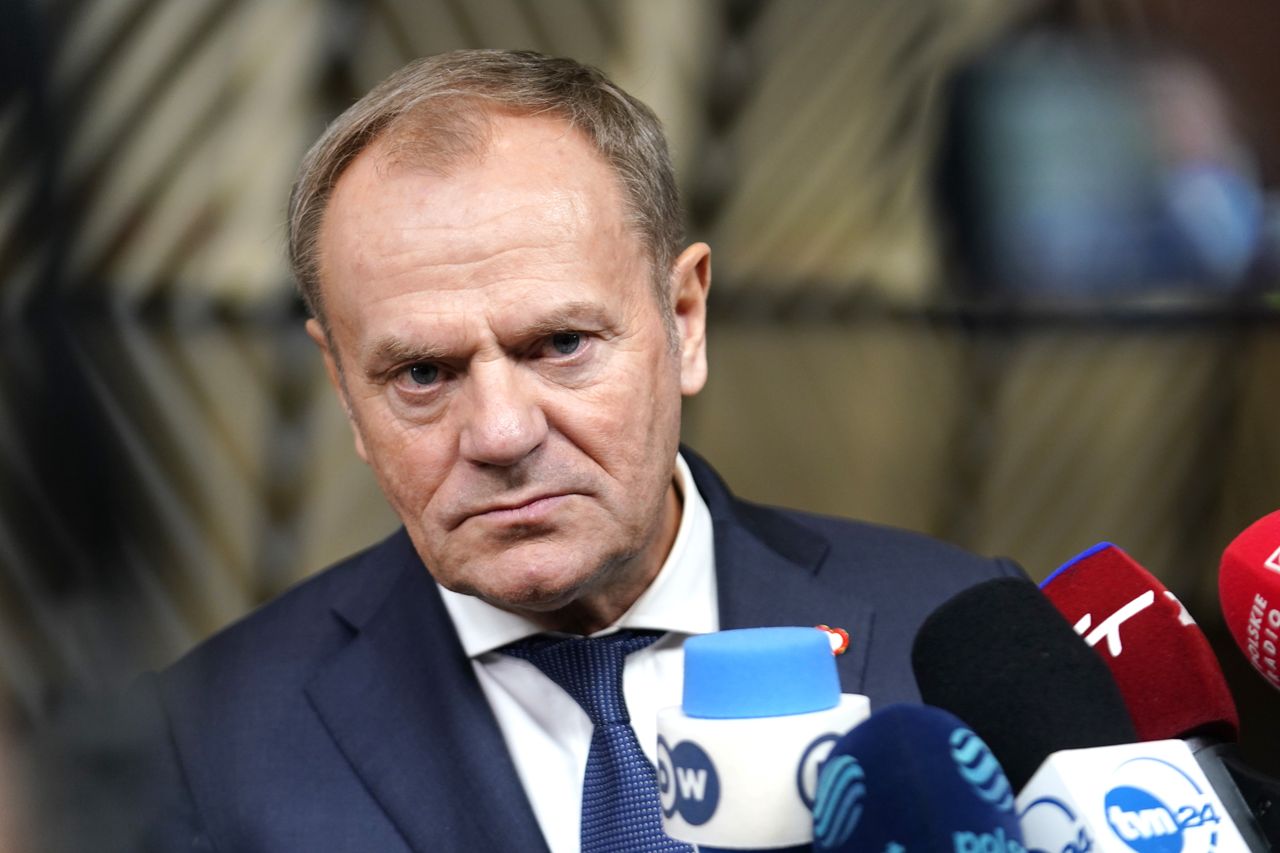 Tusk nazwał azyl dla Romanowskiego "skandalem". "Wiemy, jak to się kończy"