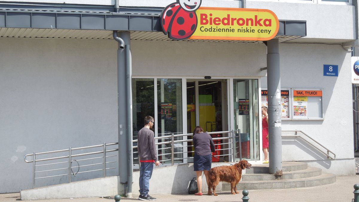Biedronka zachęca do akcji z butelkami