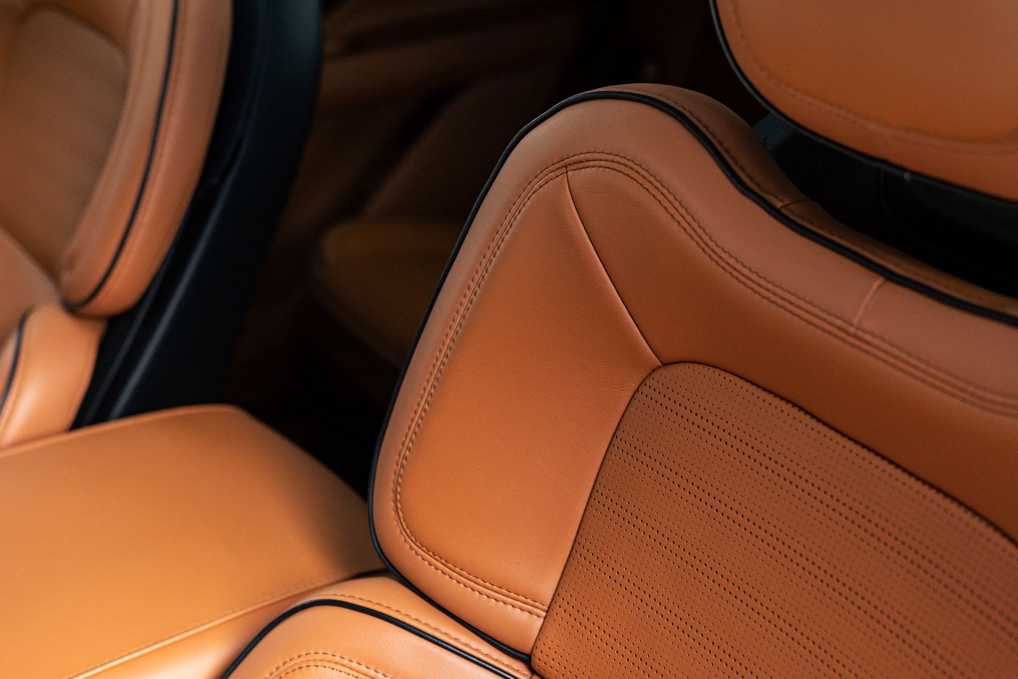 Lincoln Aviator Black Label Grand Touring